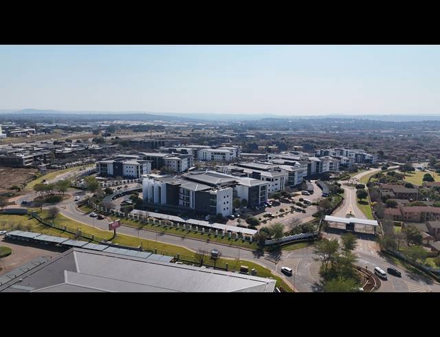 432M² OFFICE TO LET IN ECO PARK ESTATE